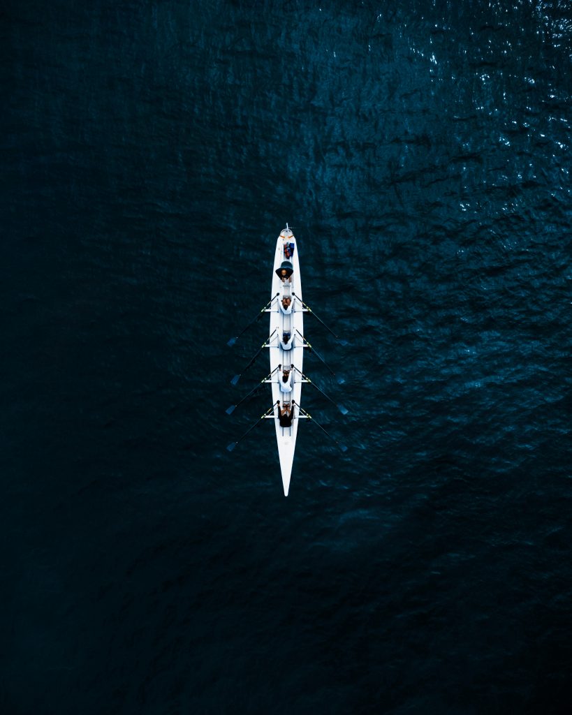 Remar juntos para llegar a la excelencia